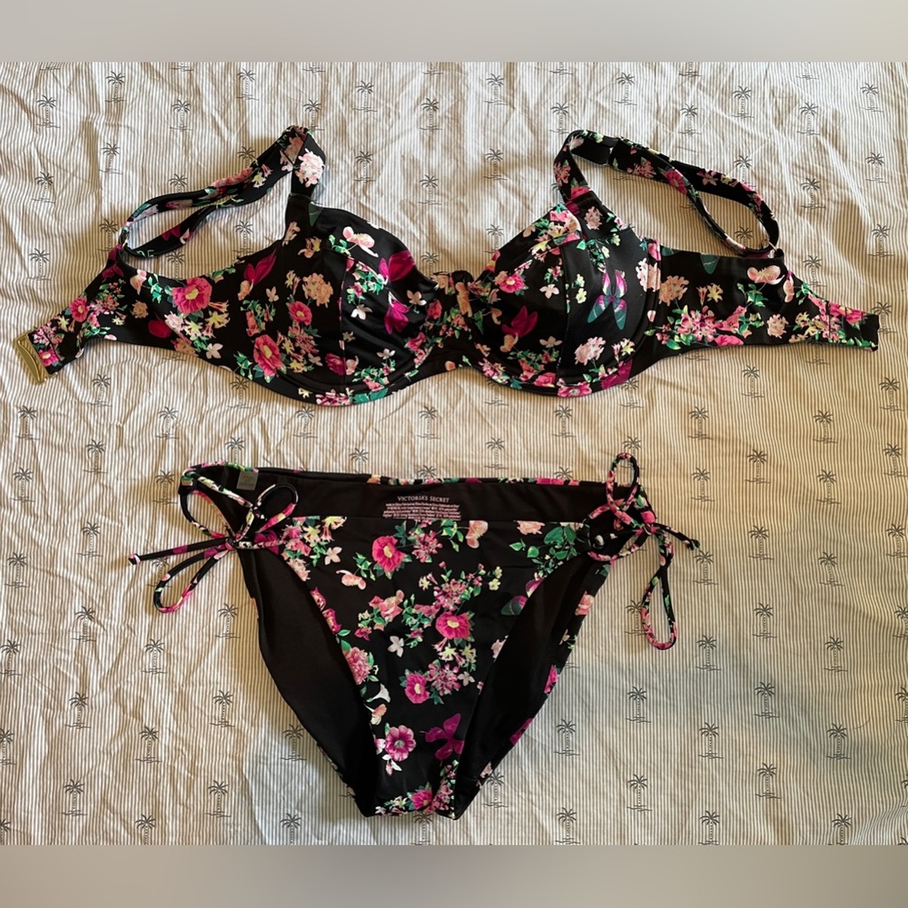 Victoria’s Secret bikini